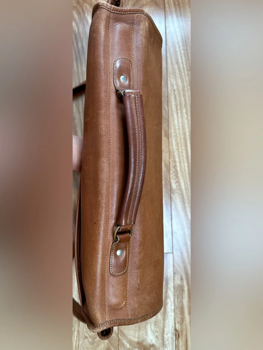 Vintage Laura USA Brown Leather Briefcase Messenger Bag Solid Brass 17” Made USA